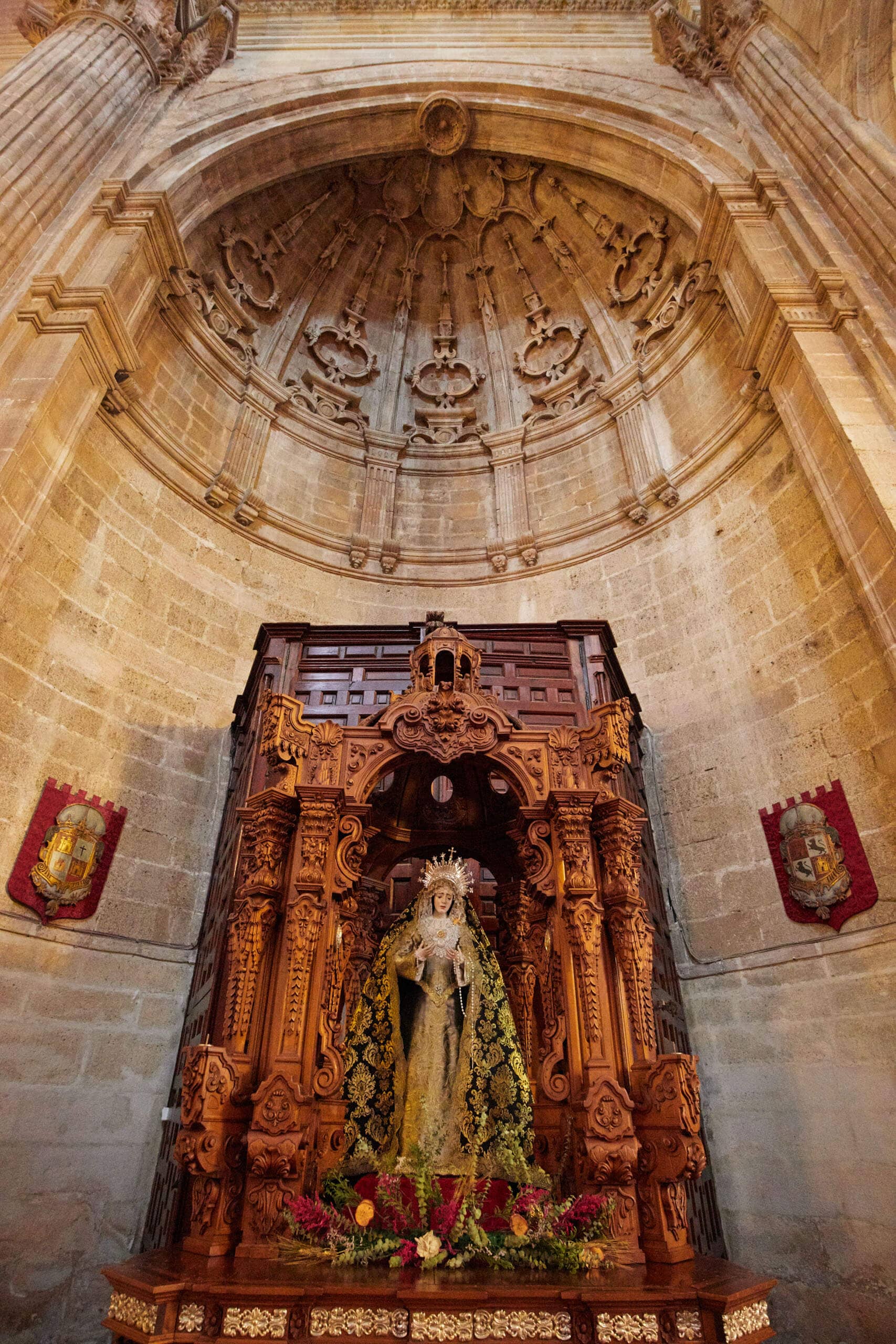 Statue of virgin Mary inside Santa Maria la Mayor church